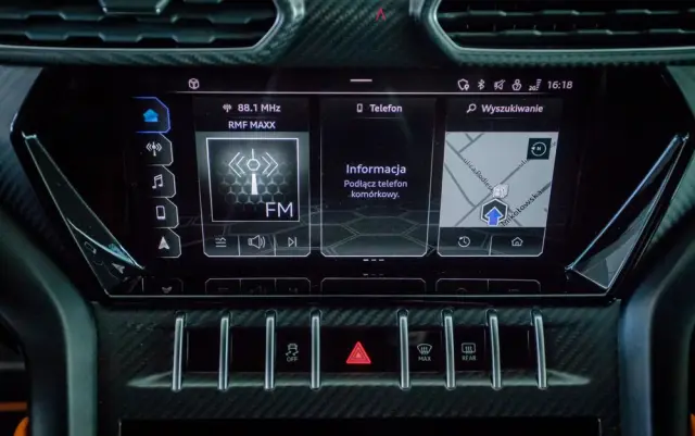 LAMBORGHINI Urus Standard