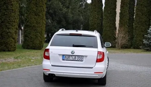 SKODA Superb 