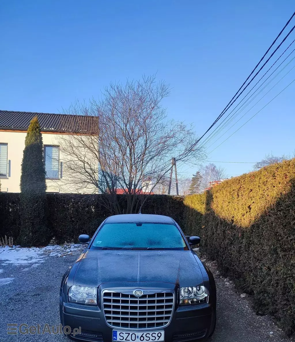 CHRYSLER 300 