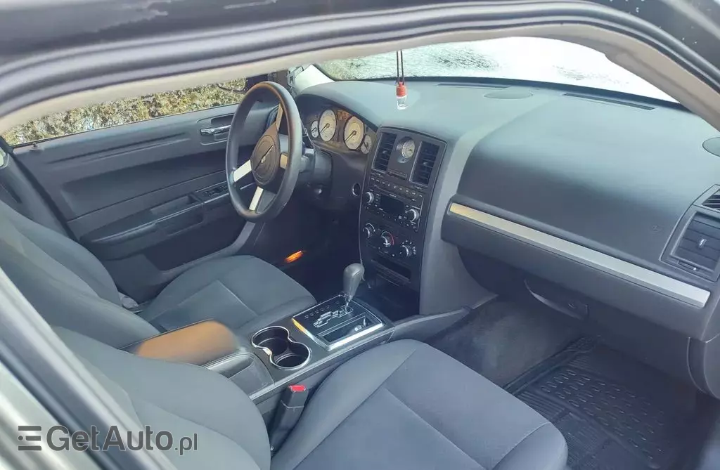 CHRYSLER 300 
