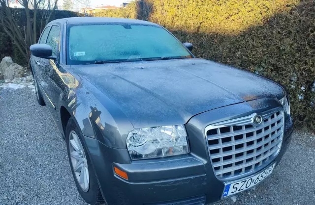 CHRYSLER 300 