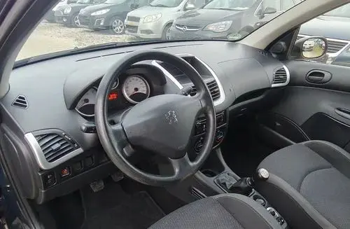 PEUGEOT 206 