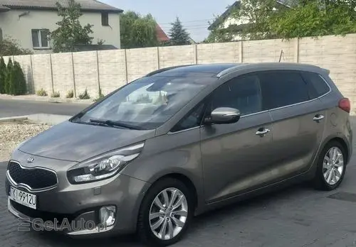 KIA Carens 