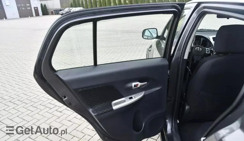 TOYOTA Urban Cruiser 