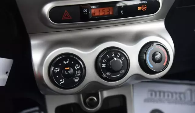 TOYOTA Urban Cruiser 