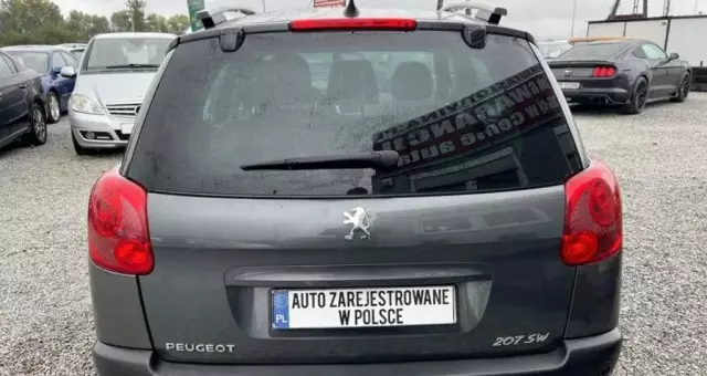 PEUGEOT 207 