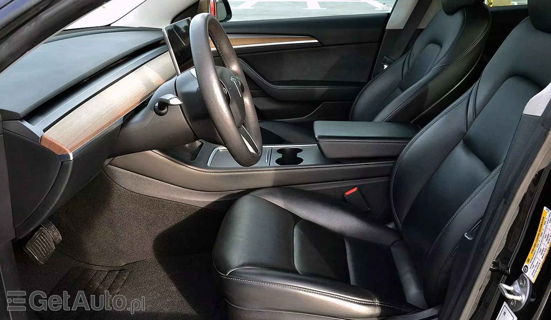 TESLA Model 3 Long Range 82 kWh (441 KM) AWD