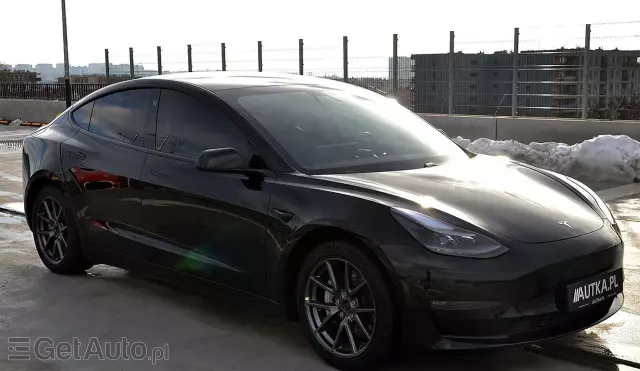 TESLA Model 3 Long Range 82 kWh (441 KM) AWD