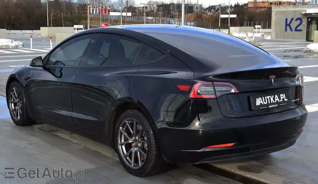 TESLA Model 3 Long Range 82 kWh (441 KM) AWD