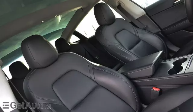 TESLA Model 3 Long Range 82 kWh (441 KM) AWD