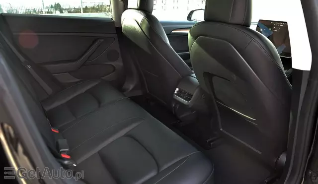 TESLA Model 3 Long Range 82 kWh (441 KM) AWD