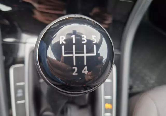 VOLKSWAGEN Golf Variant 1.6 TDI 4Motion BlueMotion Technology Allstar