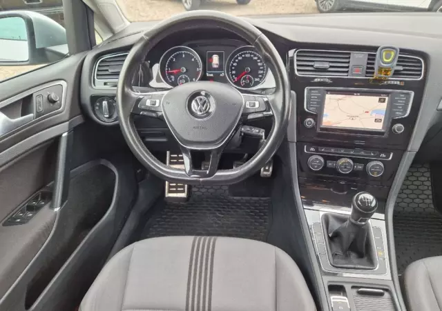 VOLKSWAGEN Golf Variant 1.6 TDI 4Motion BlueMotion Technology Allstar