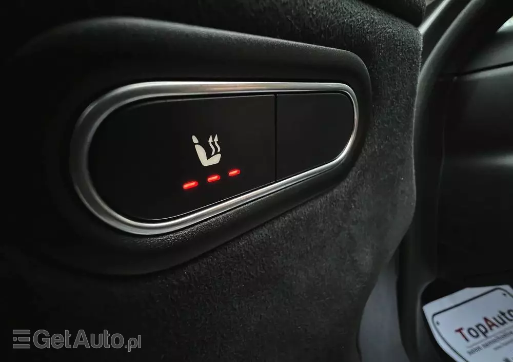 MERCEDES-BENZ Klasa A 200 d 8G-DCT AMG Line