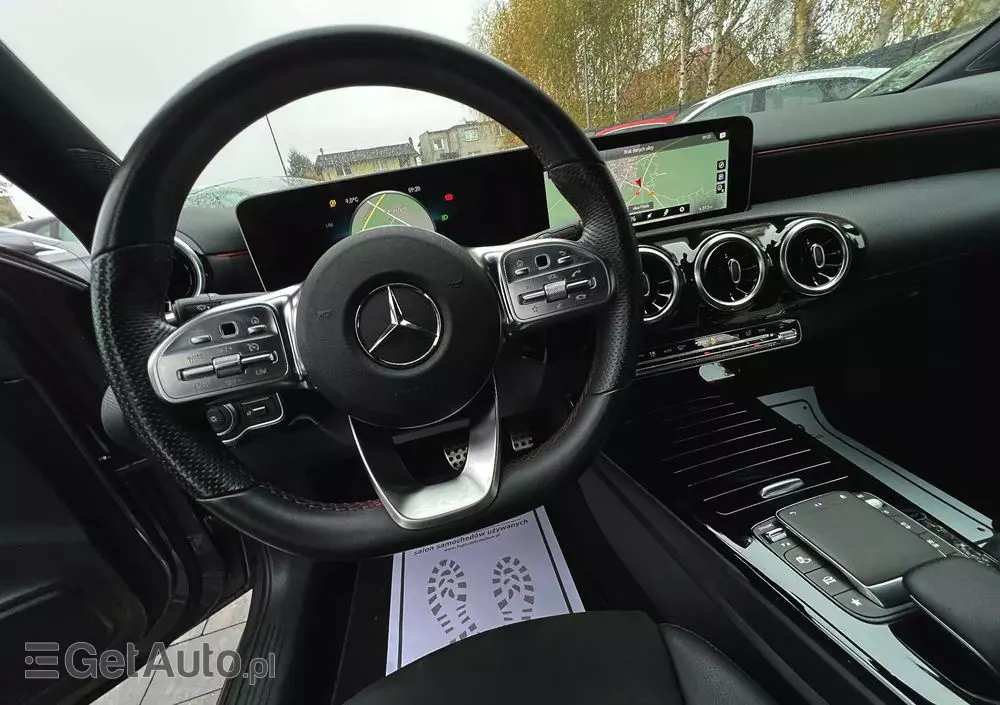 MERCEDES-BENZ Klasa A 200 d 8G-DCT AMG Line