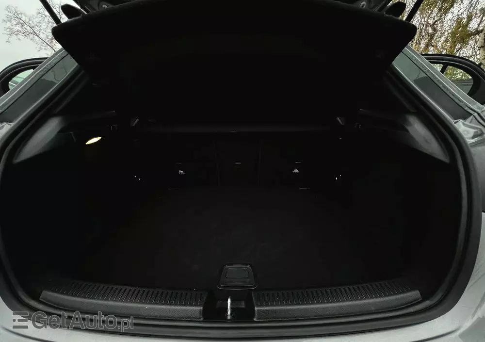 MERCEDES-BENZ Klasa A 200 d 8G-DCT AMG Line