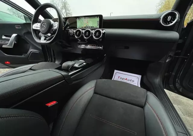 MERCEDES-BENZ Klasa A 200 d 8G-DCT AMG Line