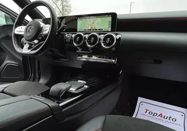 MERCEDES-BENZ Klasa A 200 d 8G-DCT AMG Line