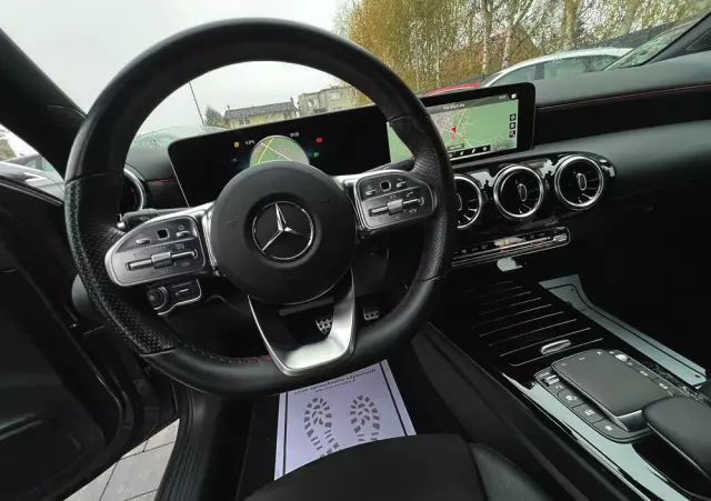 MERCEDES-BENZ Klasa A 200 d 8G-DCT AMG Line
