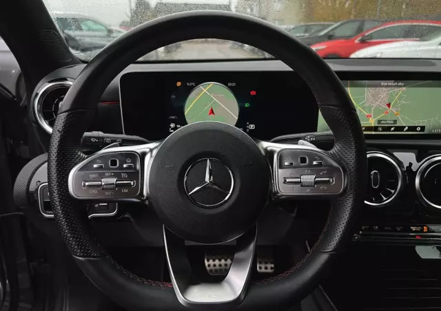 MERCEDES-BENZ Klasa A 200 d 8G-DCT AMG Line