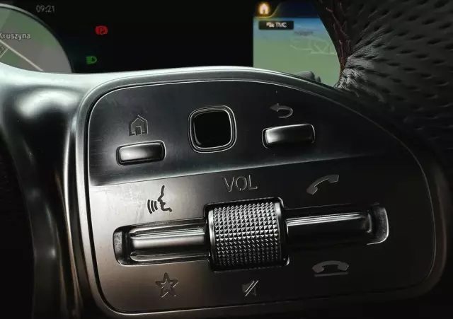 MERCEDES-BENZ Klasa A 200 d 8G-DCT AMG Line