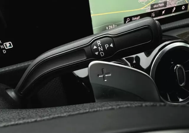 MERCEDES-BENZ Klasa A 200 d 8G-DCT AMG Line