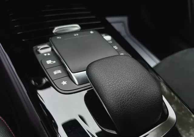 MERCEDES-BENZ Klasa A 200 d 8G-DCT AMG Line