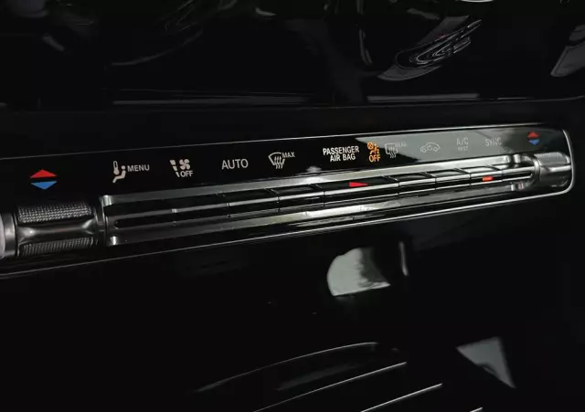 MERCEDES-BENZ Klasa A 200 d 8G-DCT AMG Line