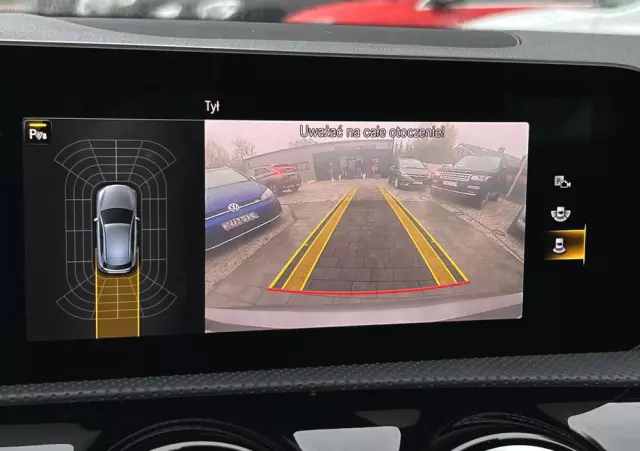 MERCEDES-BENZ Klasa A 200 d 8G-DCT AMG Line