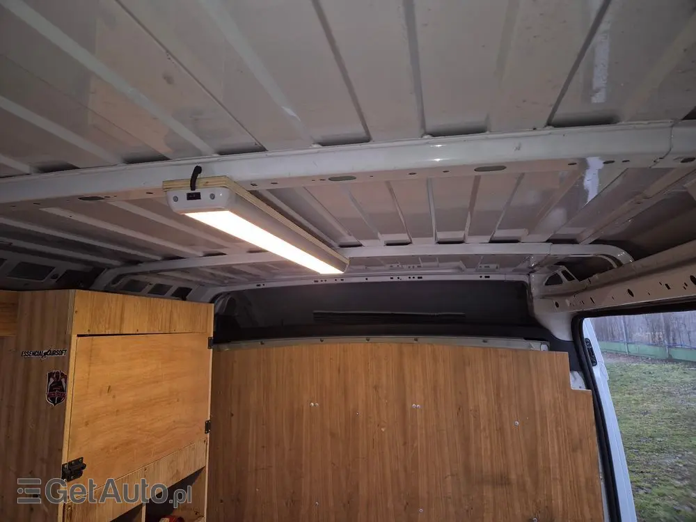 PEUGEOT Boxer 333 2.2 BlueHDi MR`14 E6.4 3.3t L2H2