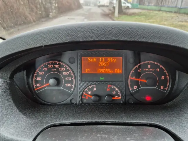 PEUGEOT Boxer 333 2.2 BlueHDi MR`14 E6.4 3.3t L2H2