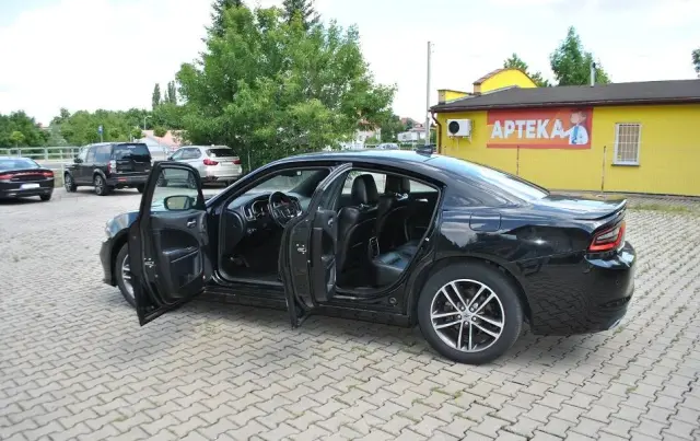 DODGE Charger 