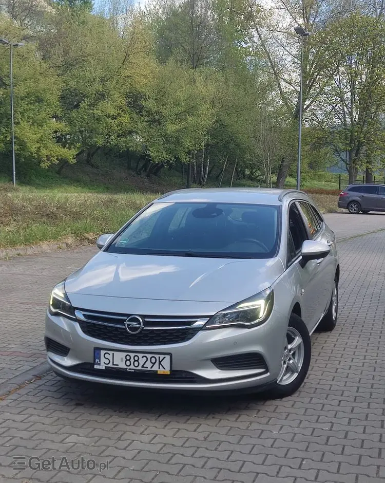 OPEL Astra 1.4 Turbo Innovation