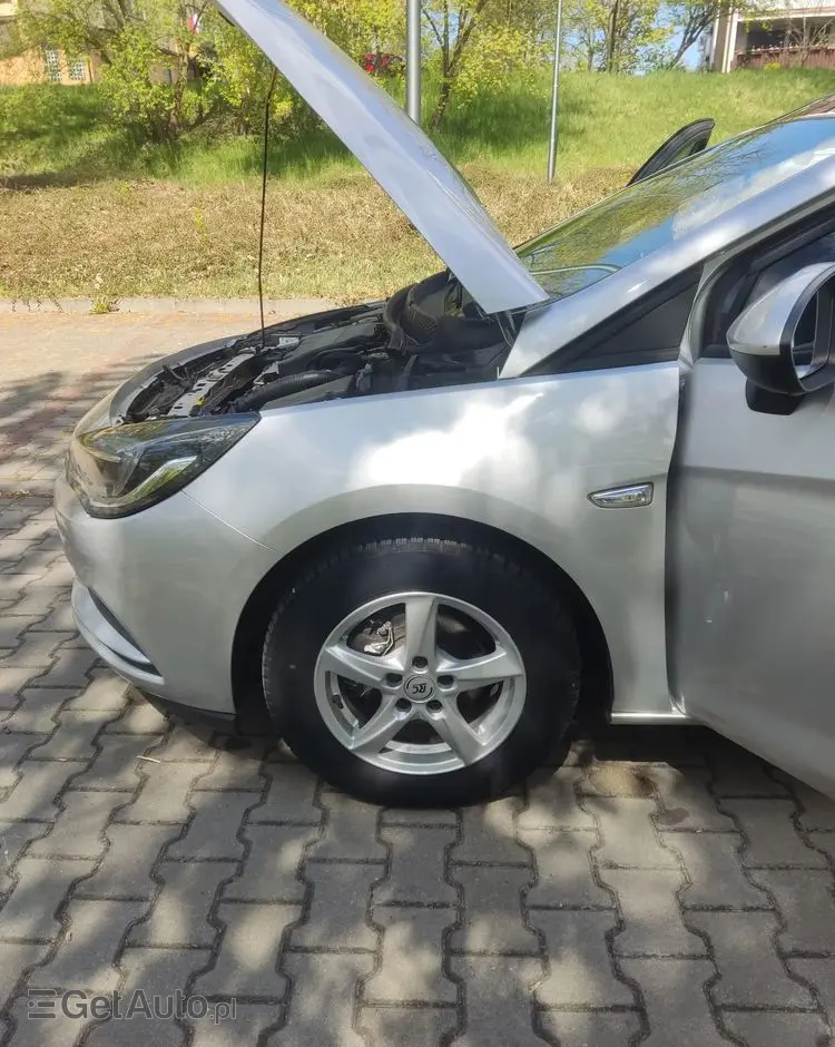 OPEL Astra 1.4 Turbo Innovation