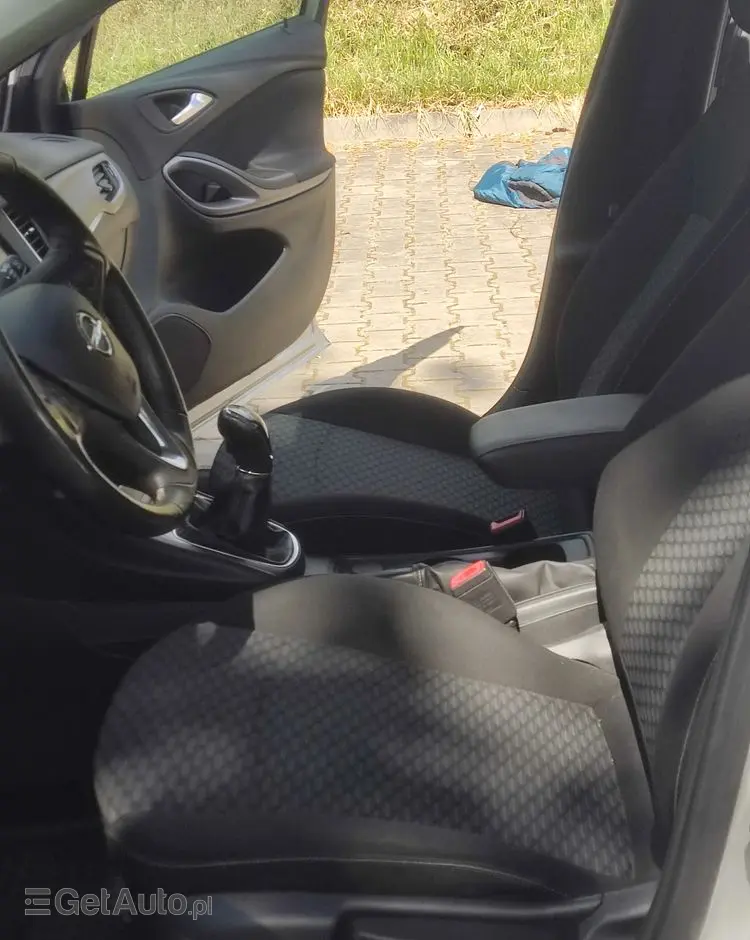 OPEL Astra 1.4 Turbo Innovation