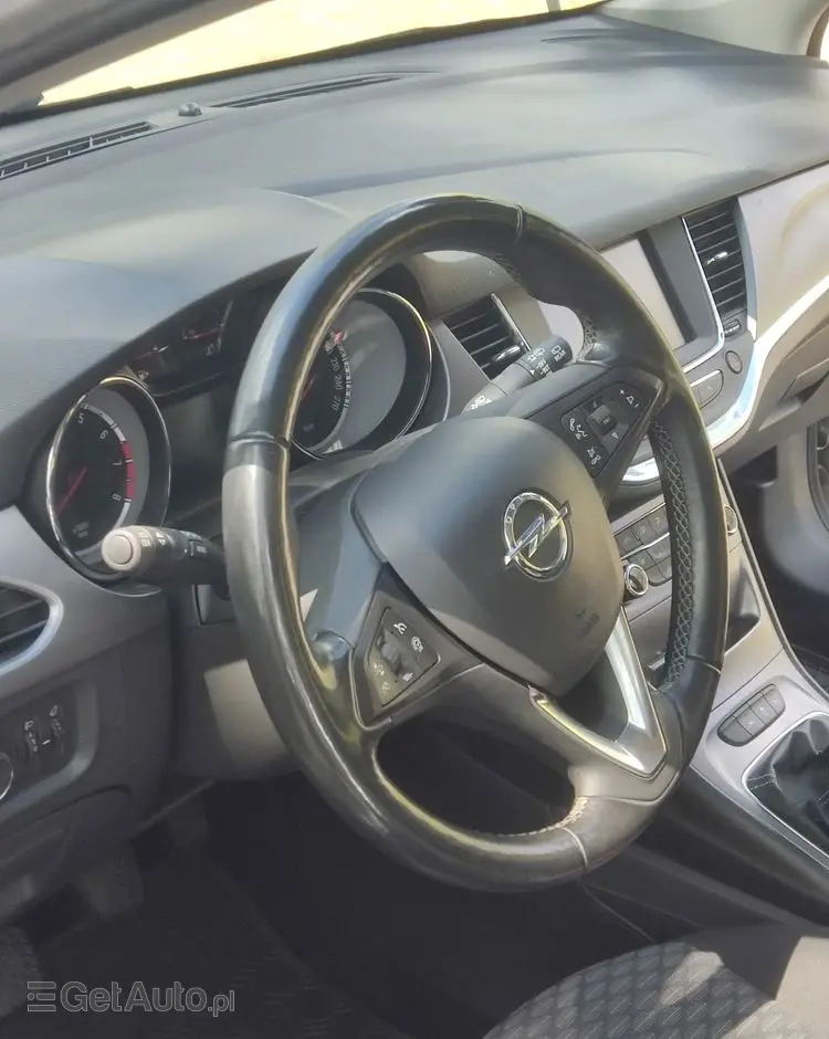 OPEL Astra 1.4 Turbo Innovation