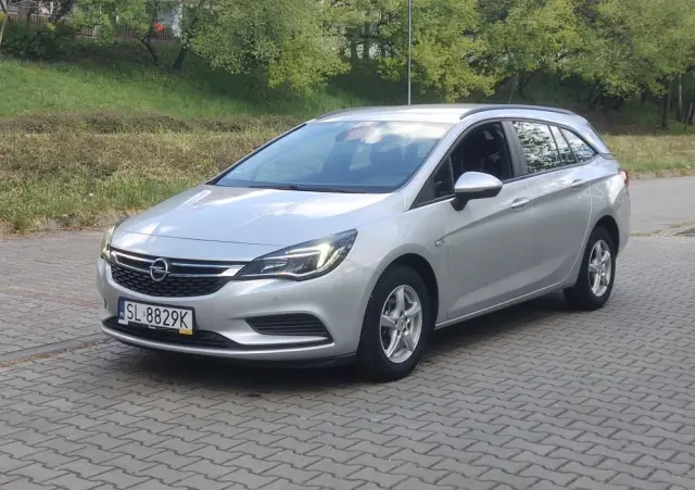 OPEL Astra 1.4 Turbo Innovation