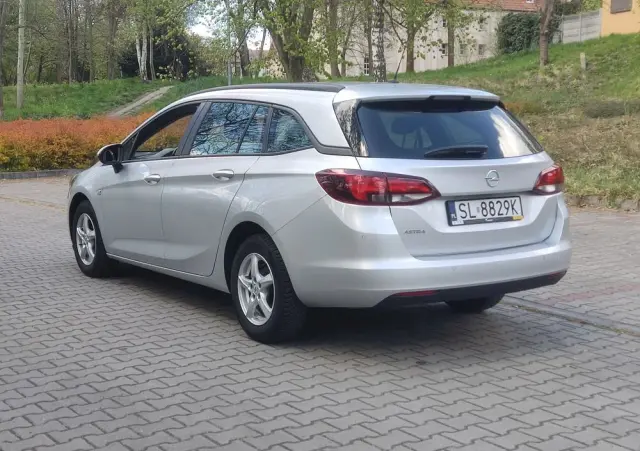OPEL Astra 1.4 Turbo Innovation