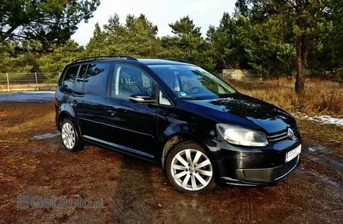 VOLKSWAGEN Touran 