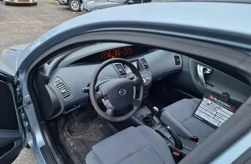 NISSAN Primera 