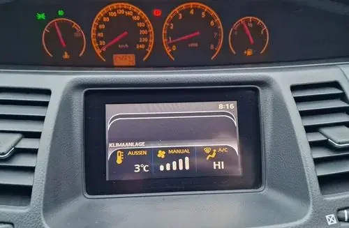 NISSAN Primera 