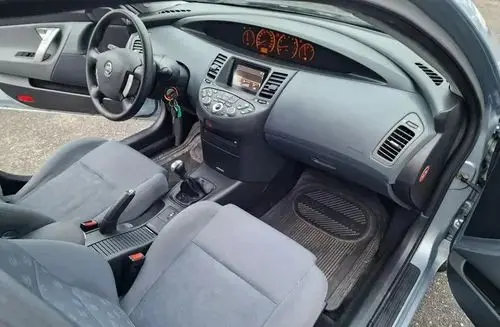 NISSAN Primera 