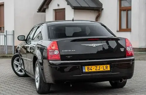 CHRYSLER 300C 
