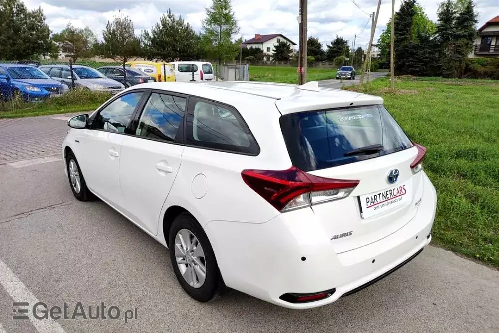 TOYOTA Auris 