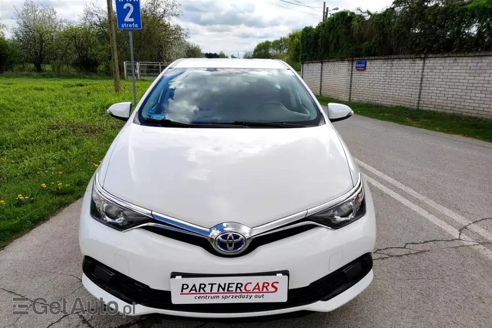 TOYOTA Auris 