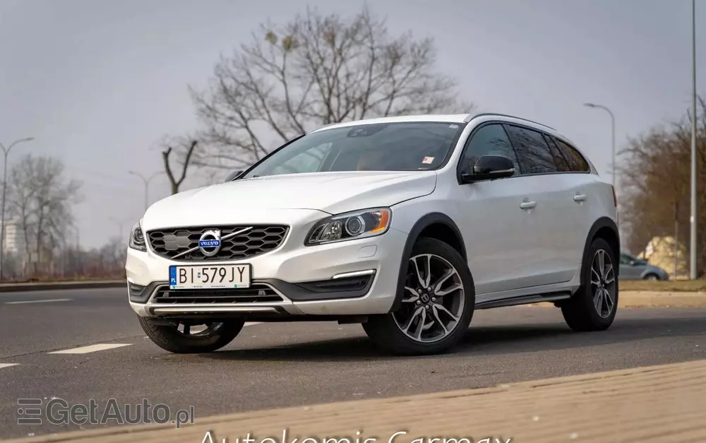 VOLVO V60 Cross Country T5 AWD Summum