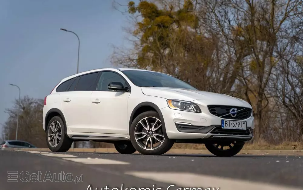 VOLVO V60 Cross Country T5 AWD Summum