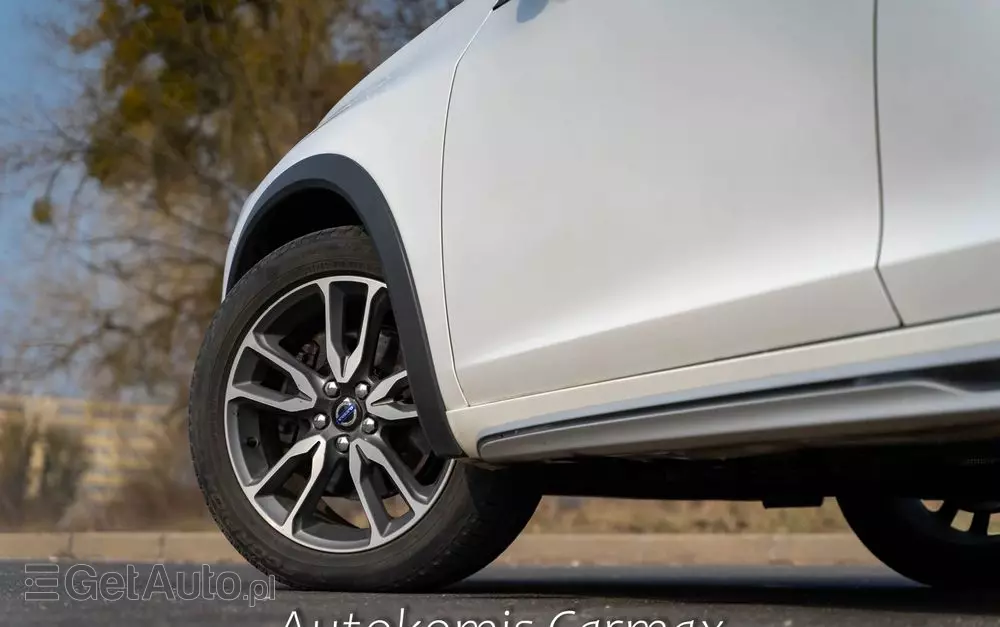 VOLVO V60 Cross Country T5 AWD Summum