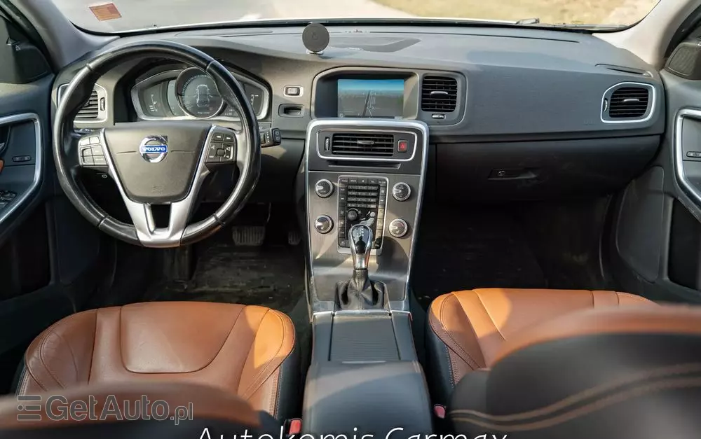 VOLVO V60 Cross Country T5 AWD Summum