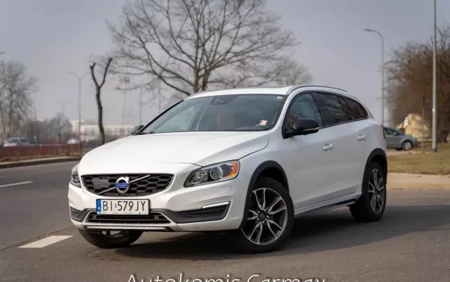 VOLVO V60 Cross Country T5 AWD Summum